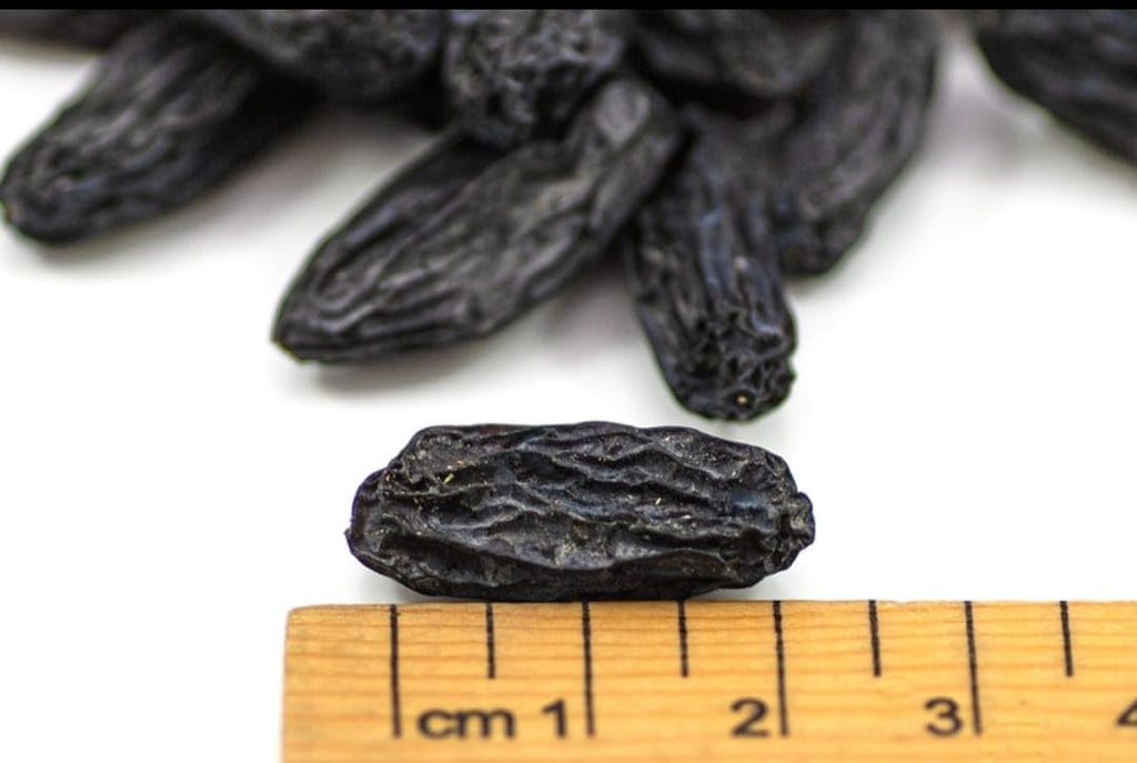 Premium Quality Black Raisins (Sultanas), Natural Dried Grapes, Without Seeds, Large Jumbo Size, No Sugar Added, High in Iron & Fibre, Clean & Fresh Quality 1 Kg Pack